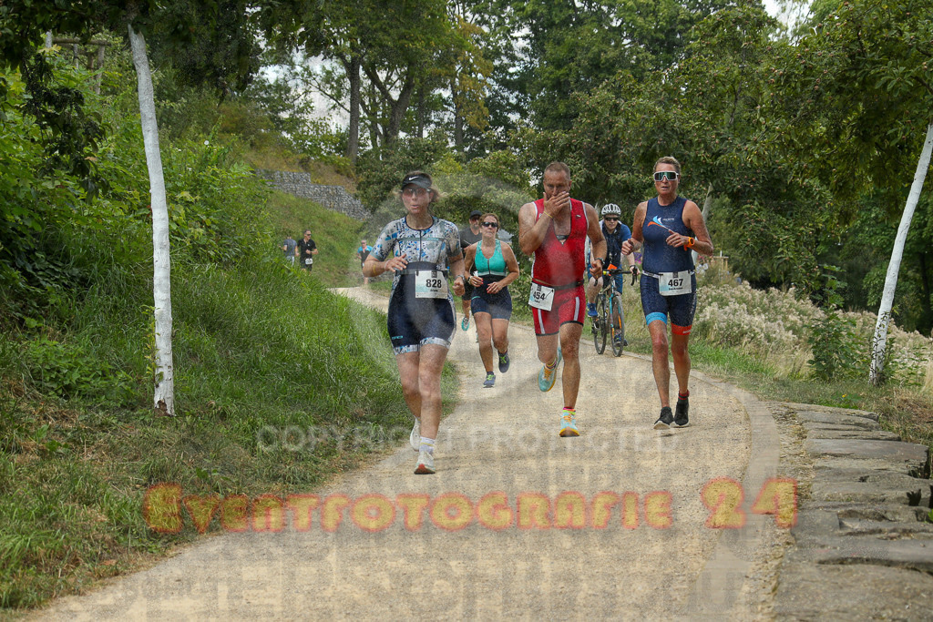 250824_1345_EX1_3556 | Sportfotografie im Rhein-Sieg Kreis, Köln, Bonn, NRW, Rheinland Pfalz, Hessen, etc. Unser Tätigkeitsfeld umfasst den Laufsport vom Volkslauf über den Marathon, Duathlon, Triathon bis zum Ultralauf wie Kölnpfad Ultra oder Schindertrail.