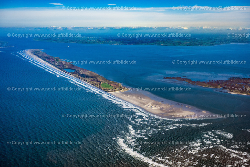 Juist_ELS_4053231021 | JUIST 23.10.2021 Sandstrand- Landschaft an der Ostfriesischen Insel in Juist, im Bundesland Niedersachsen. Weiterführende Informationen bei: Inselgemeinde und Kurverwaltung Juist. // Beach landscape on the Island of Juist in the state Lower Saxony. Further information at: Inselgemeinde und Kurverwaltung Juist. Foto: Martin Elsen