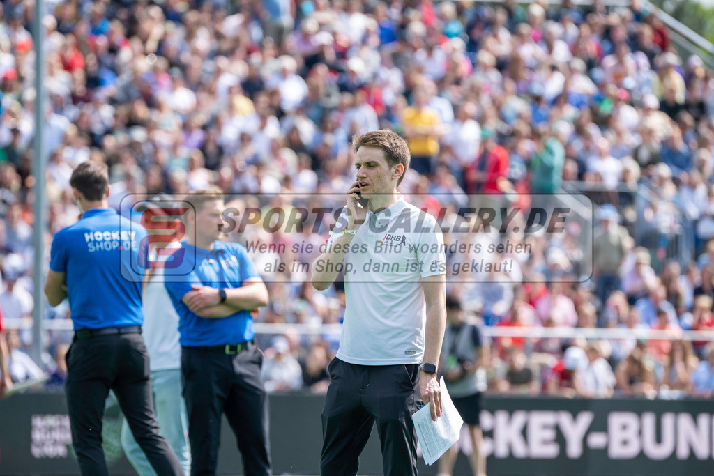 Final4_20240519-1545-0045 | Bonn, Deutschland, 19.05.2024:  in Aktion waehrend des Spiels der Deutsche Feldhockey-Meisterschaften 2024 zwischen Final 4 Herren Finale Mannheimer HC - Hamburger Polo Club im Bonner THV am 19.05.2024 in Bonn, Deutschland. (Foto von Stephan Fehrmann)

Bonn, Germany, 19.05.2024:  in action during the game of Deutsche Feldhockey-Meisterschaften 2024 between Final 4 Herren Finale Mannheimer HC - Hamburger Polo Club in Bonner THV at 19.05.2024 in Bonn, Deutschland. (Foto from Stephan Fehrmann)