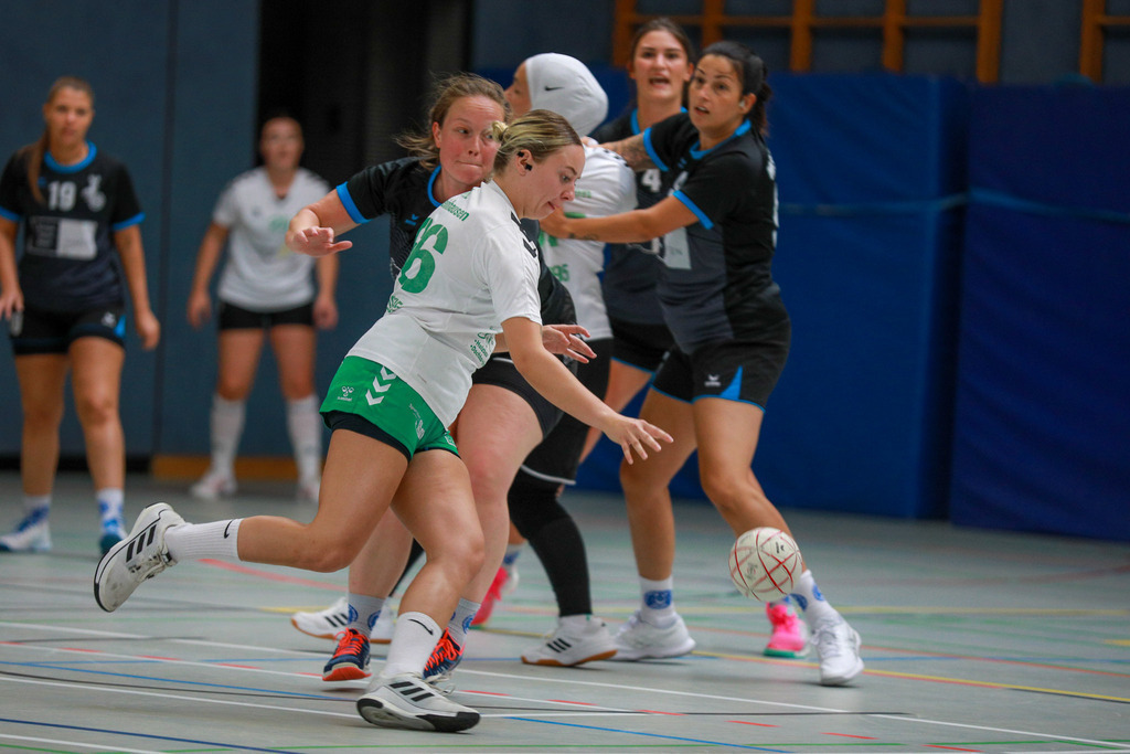 Rheinhausen-Lobberich_Plus_310825_072 | Bildergalerie von Sport-Ereignissen aber auch von weiteren spannenden Dingen - nicht nur vom Niederrhein. In Anlehnung an den bekannten Spruch von Hanns Dieter Hüsch heißt das Motto: "Niederrhein ist überall".  - Realisiert mit Pictrs.com