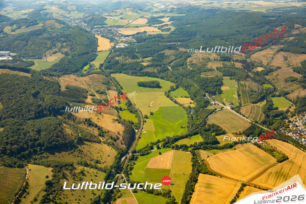 Die Luftaufnahme Diemeltal - Marsberg wurde 2022 vom Flugzeug aus (keine Drohne) erstellt. Hohe Auflösung -für große Poster und Wandbilder geeignet - Garantiert!