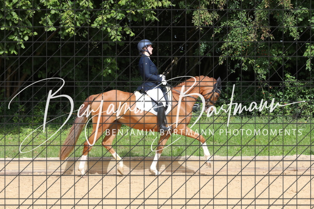 AZ2A2130 | Benjamin Bartmann Photomoments