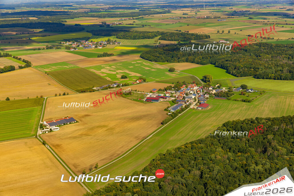 Schöne Luftaufnahme Kleinbärenweiler Schrozberg - Die Luftaufnahme wurde 2025 vom Flugzeug heraus erstellt ( keine Drohne ) - Hochauflösende Luftaufnahme - für professionelle Ausdrucke geeignet. Die Geschenkidee !Mit Lizenz und Bildrechte bestellbar