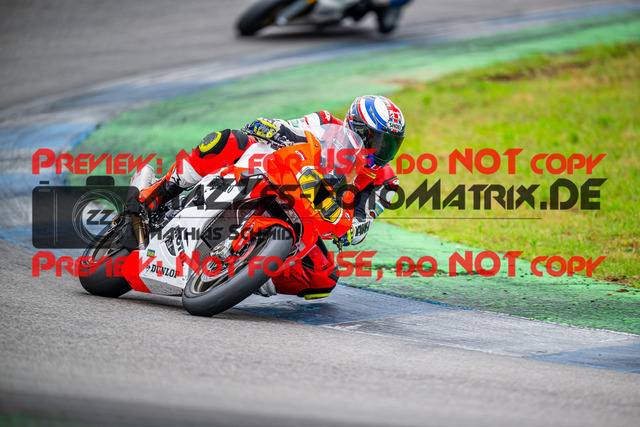 MaZZes_FotoMatrix_240702_6007705_0683 | WEISS