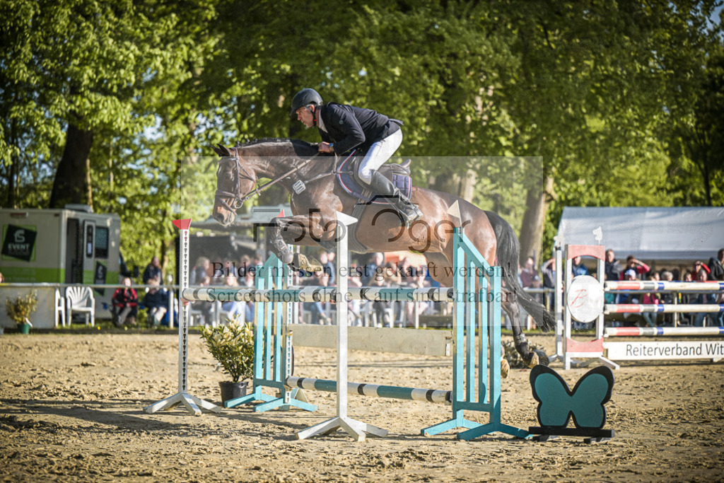 DOS_4404 | Entdecke hochwertige Reitturnierfotos von Foto Oger. Professionell, emotional und authentisch – jetzt Lieblingsmomente im Shop bestellen.Deutschlandweite Turnierfotografie. - Realisiert mit Pictrs.com