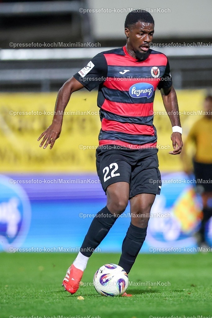 FCVK29082501187 | 29.08.2025, Fußball, FC Viktoria Köln – SSV Jahn Regensburg, 3.Liga, Sportpark Höhenberg, Saison 2025 2026: Verthomy Boboy (Viktoria Koeln #22)  DFB regulations prohibit any use of photographs as image sequences and or quasi-video.