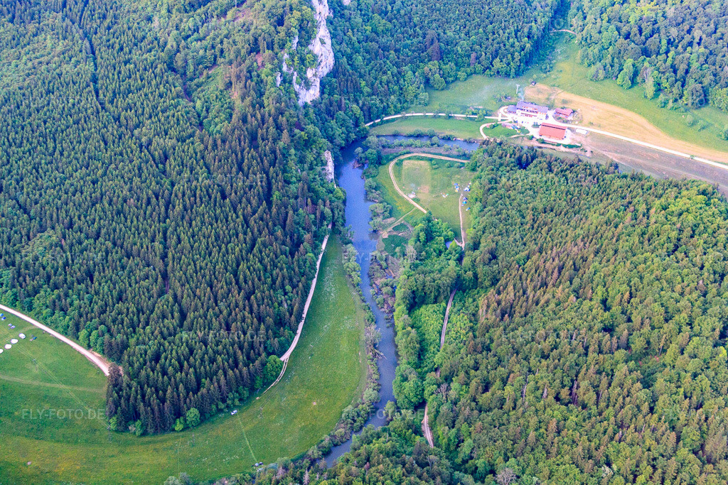 Luftbild: Jägerhaus im Donautal in Fridingen an der Donau im Bundesland Baden-Württemberg in Deutschland. – Foto: IMG_57680.jpg vom 08.06.2013 durch Werner Riehm/FLY-FOTO.de – Auflösung des Originals: 4752 x 3168 px – Restaurant & Gasthaus im Donautal | Jägerhaus