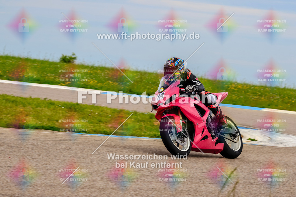 MotoTeam-2551 | Hier findet Ihr Bilder von Touristenfahrten auf der Nürburgring Nordschleife oder von anderen Veranstaltungen die ich besucht habe. Viel Spass beim Durch Schauen 