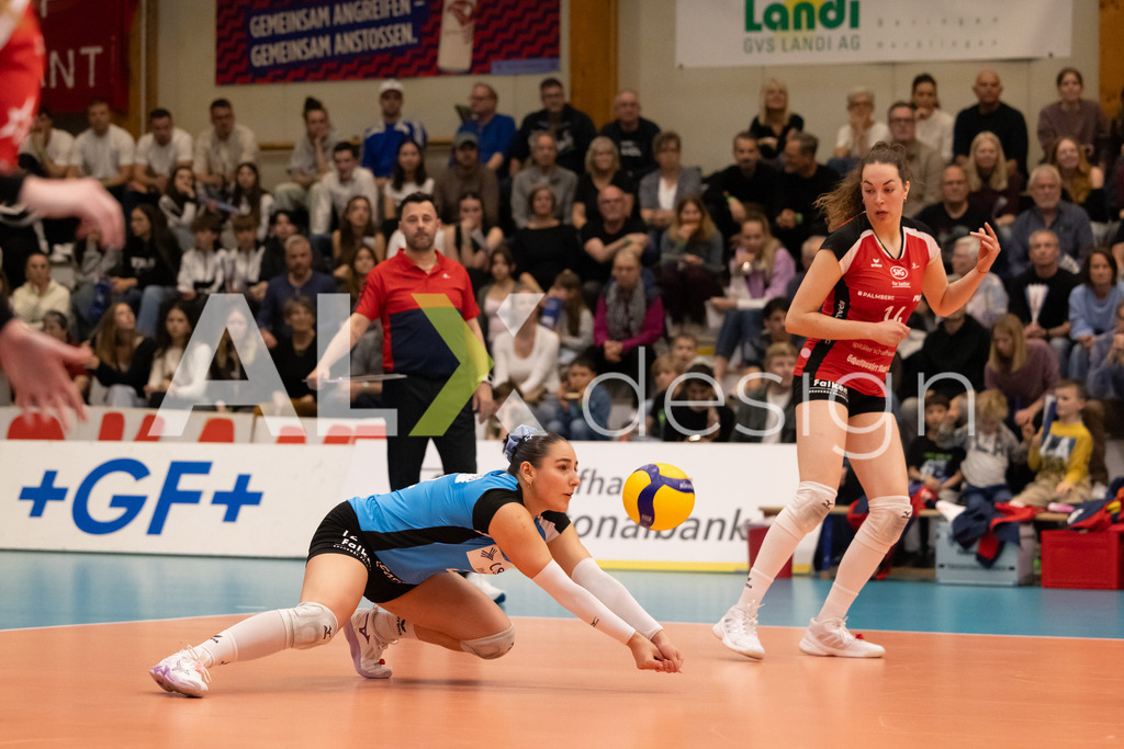 Volleyball I Frauen I Saison 2025-2026 I Volleyball NLA | Women I  Playoffs Finals 2/5 I  VC Kanti Schaffhausen - viteos NUC I  10.04.2026 | 12 Isabella Loffreda (CH) (VC Kanti Schaffhausen) – Libera - Realisiert mit Pictrs.com