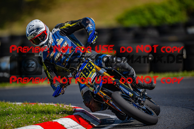 MaZZes_FotoMatrix_240430_6007705_1135 | Fotograf Mathias Schmid
Sportfotograf,
Eventfotograf,
Hochzeitsfotograf,
Portraitfotograf