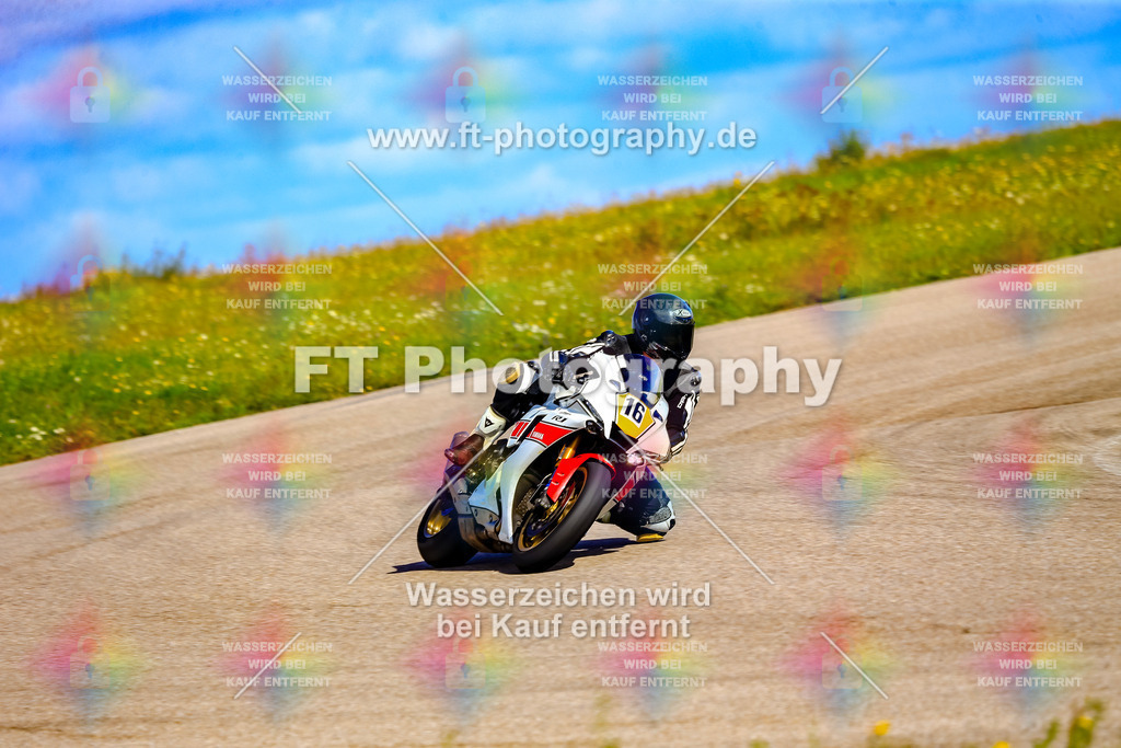 016-5252 | Hier findet Ihr Bilder von Touristenfahrten auf der Nürburgring Nordschleife oder von anderen Veranstaltungen die ich besucht habe. Viel Spass beim Durch Schauen 