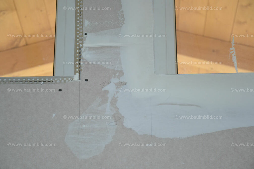 bib-lg18-putzarbeiten-0195 | Nach LV-Leistungsgruppen sortierte Detailfotos über den Bau eines Hauses. Alle Hausbau-Bilder direkt vom Urheber und Autor der Website Haus-Selber-Bauen.com