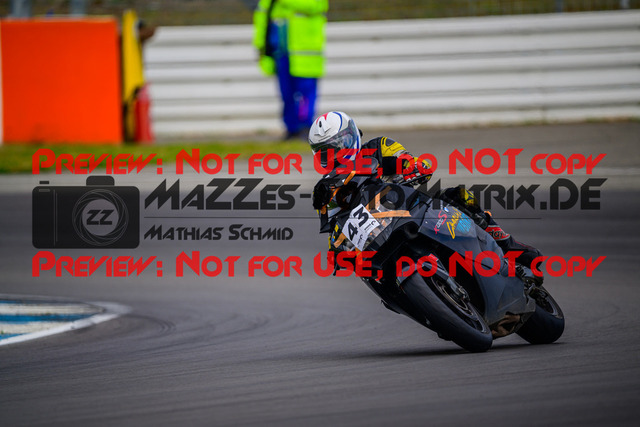 MaZZes_Fotomatrix_20250421_6007705_3614 | GELB