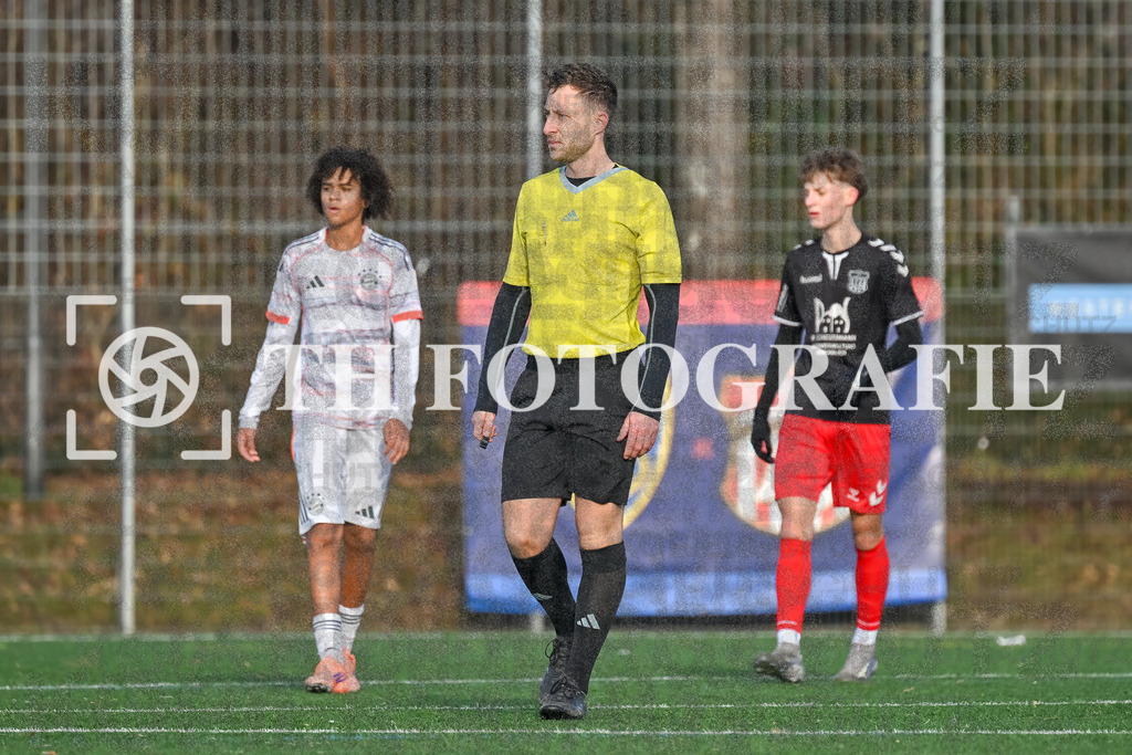 GER, FVLB - FC Bayern München, Fussball, PS-Immo-Cup 2026,U14 Feldturnier, 17.01.2026 | FVLB, FCB, Schiedsrichter