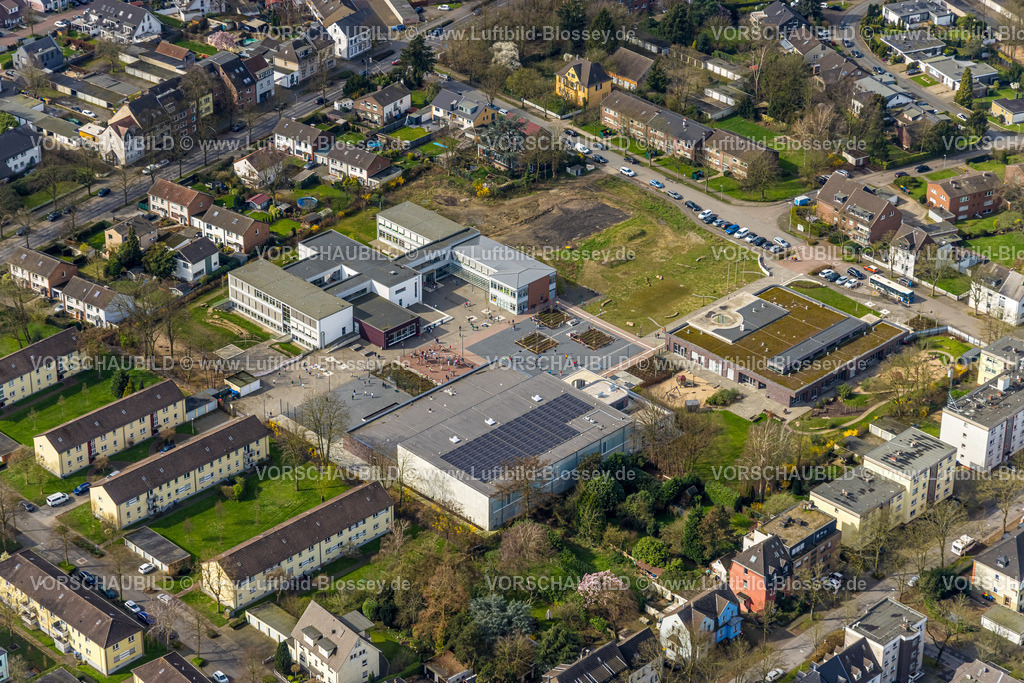 Dinslaken240308861 | Luftbild, GGS Hagenschule, Dreifachsporthalle und Kita Kindergarten Hagenstraße, Hagenviertel, Dinslaken, Nordrhein-Westfalen, Deutschland