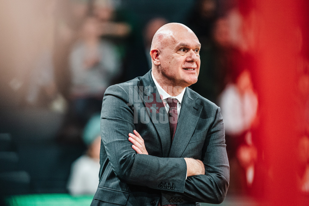 Basketball | Männer | Saison 2024/2025 | BKT EuroCup | Veolia Towers Hamburg vs. Umana Reyer Venice | 08.01.2025 | Trainer Nevan Spahija (Umana Reyer Venice)