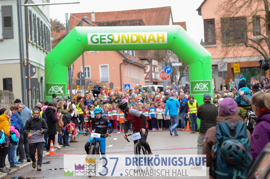 AOK JuniorCup 400m | 3Koenigslauf 2023 - Realisiert mit Pictrs.com