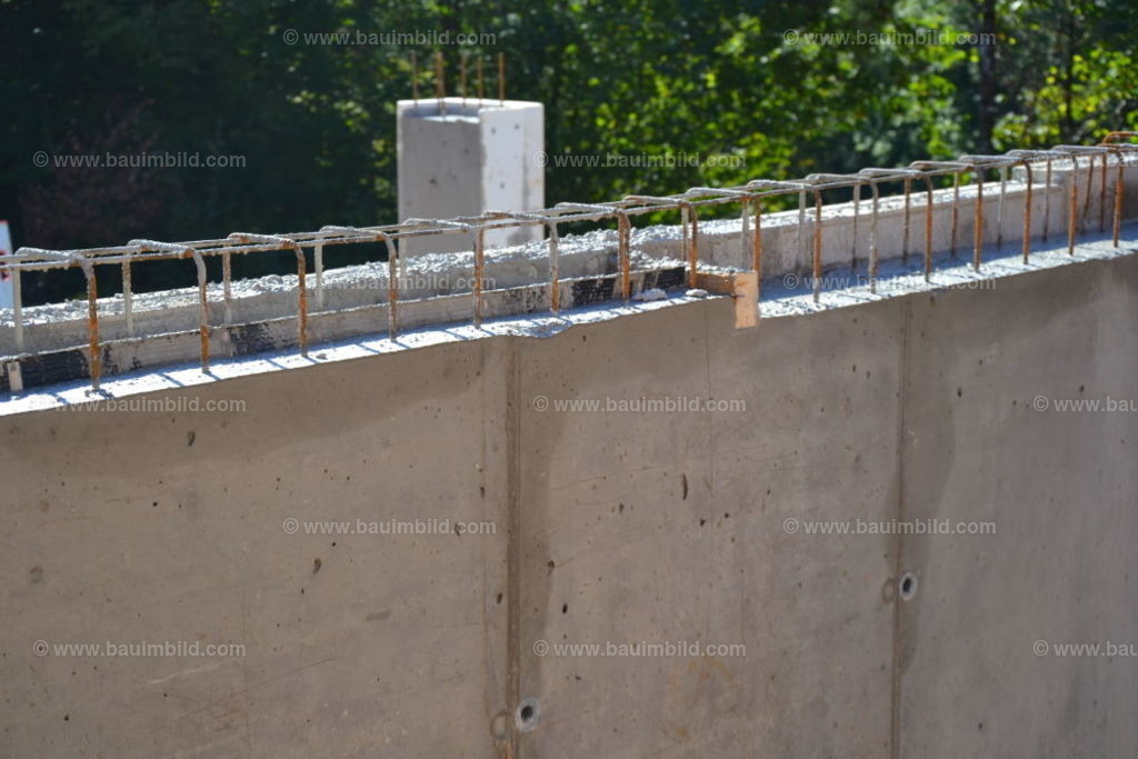 bib-lg04-betonarbeiten-0216 | Nach LV-Leistungsgruppen sortierte Detailfotos über den Bau eines Hauses. Alle Hausbau-Bilder direkt vom Urheber und Autor der Website Haus-Selber-Bauen.com