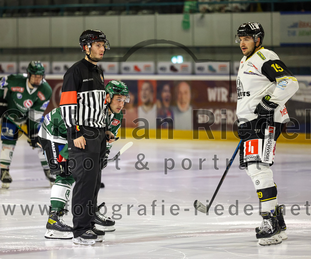 2023-11-17_029_TSV_Erding_gegen_EA_Schongau | Erding, Deutschland, 17.11.2023:
Eishockey, Bayernliga Vorrunde 2023 / 2024, 10. Spieltag, TSV Erding gegen EA Schongau, Endergebnis: 12:4

Matthias Müller (EA Schongau, #19)

Foto: Christian Riedel / fotografie-riedel.net