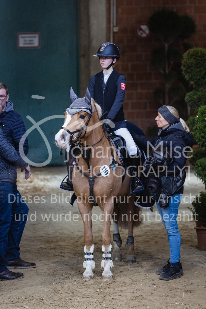 221127_Winterfestival_A-Spr-115 | Deine schönsten Turniermomente als professionelle Fotos! Entdecke hochwertige Pferdesport-Fotografie im Online-Shop. Jetzt Fotos finden & bestellen!