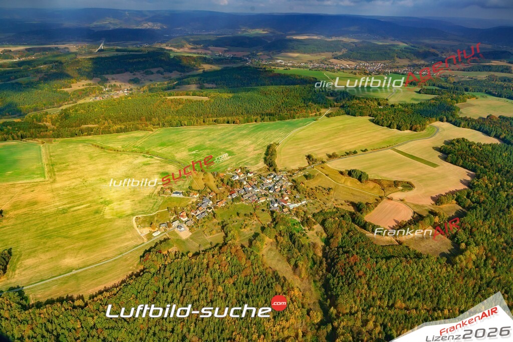 Die Luftbildaufnahme Rueckerswind - Frankenblick wurde 2018 mittels Flugzeug (keine Drohne) erstellt. Perfekte Schärfe und Druck- Auflösung- Garantiert!