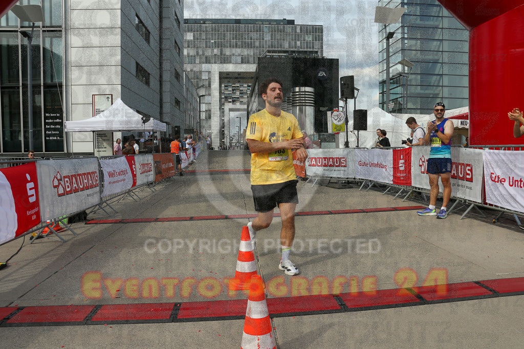 250920_1514_EX1_8600 | Sportfotografie im Rhein-Sieg Kreis, Köln, Bonn, NRW, Rheinland Pfalz, Hessen, etc. Unser Tätigkeitsfeld umfasst den Laufsport vom Volkslauf über den Marathon, Duathlon, Triathon bis zum Ultralauf wie Kölnpfad Ultra oder Schindertrail.
