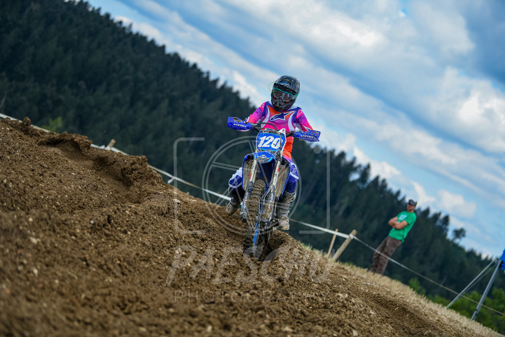 Lady (140) | Paeschuphoto Shop - Wer nicht sucht der auch nicht findet.Ob Motocrossbilder oder von einem besuchtem Spiel, Hauptsache Action. - Realisiert mit Pictrs.com