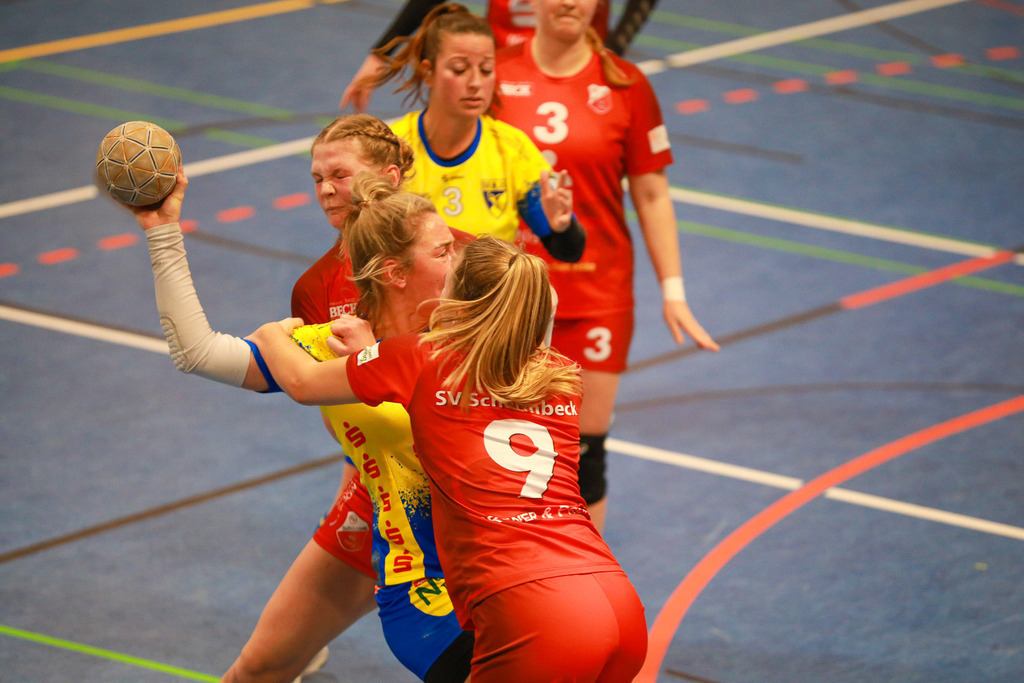 SvSchermbeck_SVN_061225_121 | Bildergalerie von Sport-Ereignissen aber auch von weiteren spannenden Dingen - nicht nur vom Niederrhein. In Anlehnung an den bekannten Spruch von Hanns Dieter Hüsch heißt das Motto: "Niederrhein ist überall".  - Realisiert mit Pictrs.com