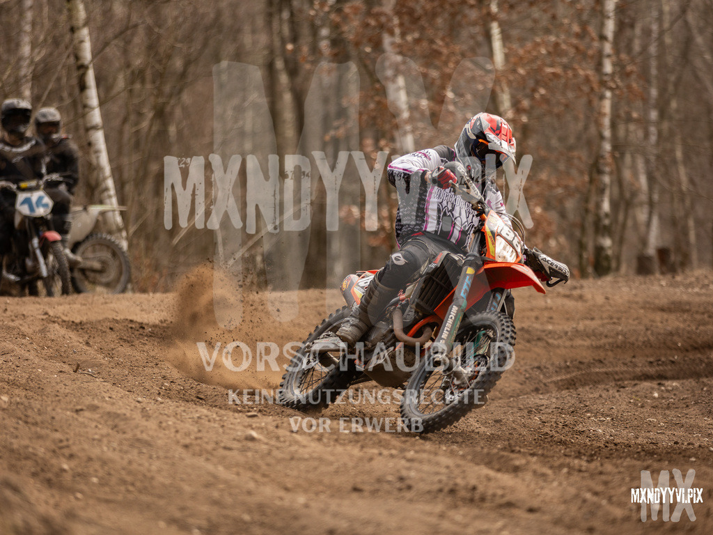 866A0330 | mxndyyvipix