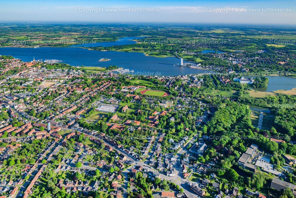 Schleswig_ELS_2708170524 | SCHLESWIG 17.05.2024 Stadtansicht vom Innenstadtbereich in Schleswig im Bundesland Schleswig-Holstein. // City view of the city area of in Schleswig in the state Schleswig-Holstein. Foto: Martin Elsen