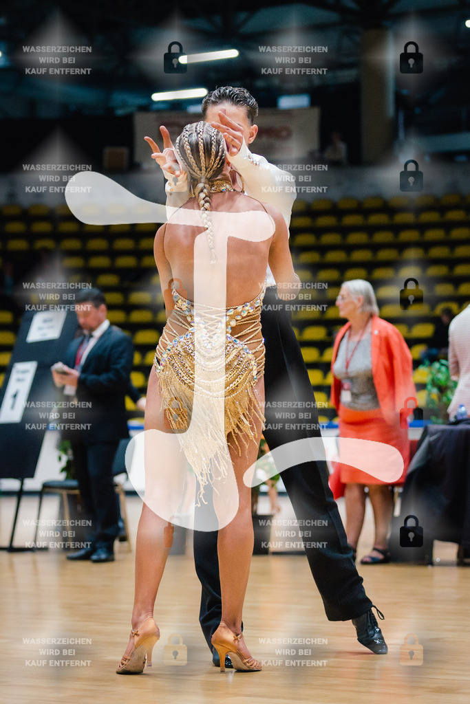 Hessen Tanzt WDSF Open Youth Latin 5th (17) Philipp Bogdanov _ Seraphina Bogdanov (TSZ Diamant Düsseldorf)-2025-05-17-2723 | Webshop for digital downloads and prints of dance sport, event & show photographer Julian Link - Realisiert mit Pictrs.com