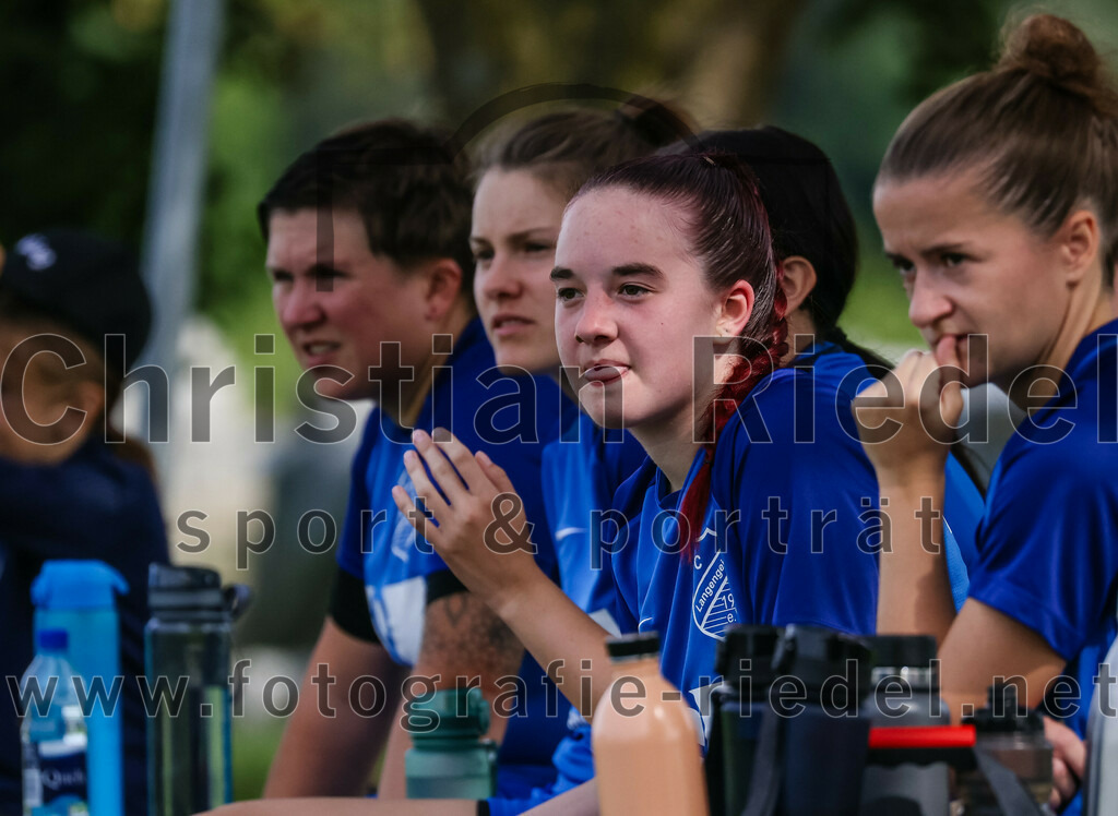 2023-09-03_005_Teamware_Cup_2023 | Oberding, Deutschland, 03.09.2023:
Fußball, TS Teamwear Cup 2023, Vorrunde, FC Schwaig gegen FC Langengeisling, Endergebnis: 

Foto: Christian Riedel / fotografie-riedel.net