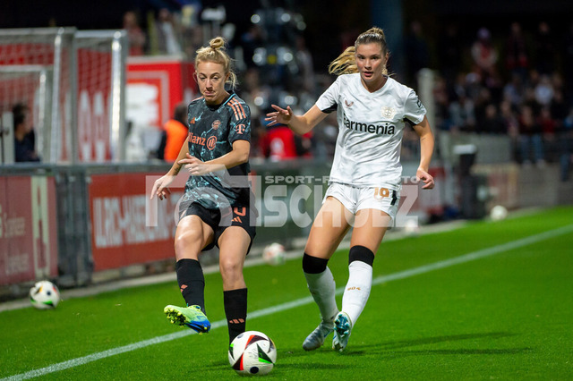 20241020NSZ_1521 | +g30+ und Karólina Vilhjámsdóttir (Bayer Leverkusen,No.18)DEU, Leverkusen, 20.10.2024 Fußball, Frauen, Google Pixel Frauen-Bundesliga, Saison 2024/2025, 7. Spieltag, Bayer 04 Leverkusen - FC Bayern MünchenDIE DFB-RICHTLINIEN UNTERSAGEN JEGLICHE NUTZUNG VON FOTOS ALS SEQUENZBILDER UND/ODER VIDEOÄHNLICHE FOTOSTRECKEN - Realisiert mit Pictrs.com