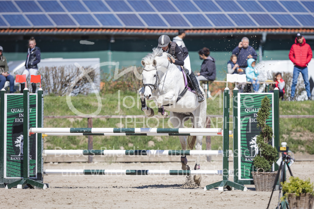 220416_3_A-Springen2-456 | Frühlingsfest der Pferde
Herford
16.April 2022
03/2 Sprigprüfung mit steigenden Anforderungen Kl. A** geschlossen 44-481 RLP