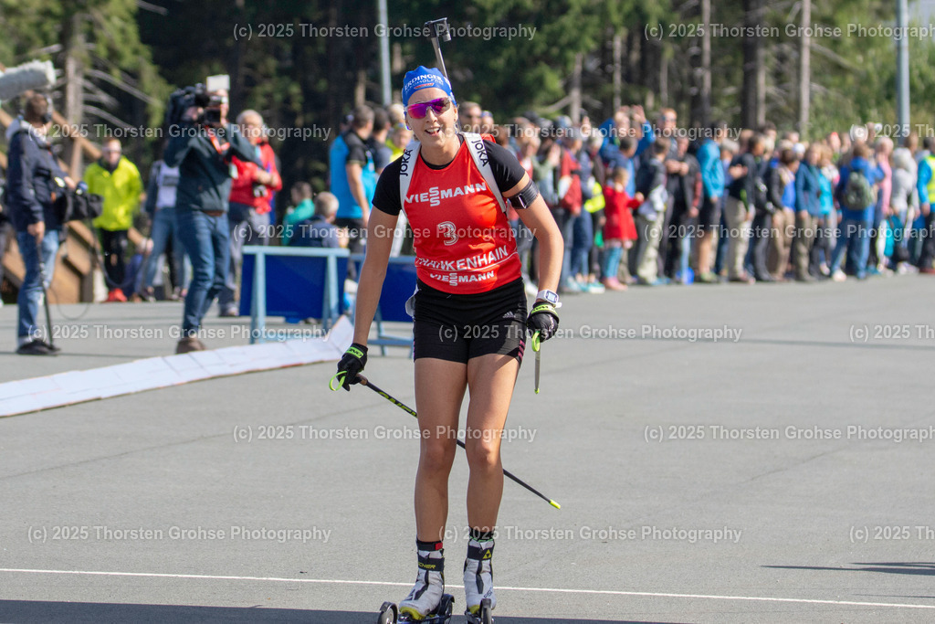 Deutsche Meisterschaften Biathlon 2018 | Deutsche Meisterschaften Biathlon 2018, Massenstart Frauen am 15.09.2018 in der DKB SKI ARENA in Oberhof, (Deutschland)

Bild: Franziska Preuss vom SC Haag / Zoll (3) - Realisiert mit Pictrs.com