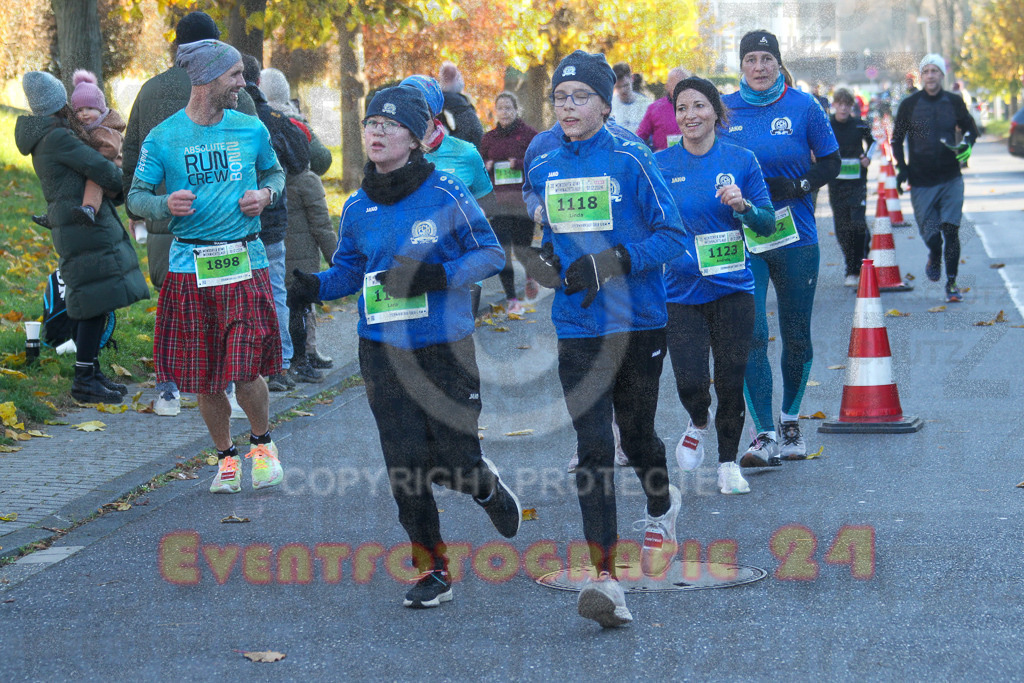 241201_1055_EV4_0501 | Sportfotografie im Rhein-Sieg Kreis, Köln, Bonn, NRW, Rheinland Pfalz, Hessen, etc. Unser Tätigkeitsfeld umfasst den Laufsport vom Volkslauf über den Marathon, Duathlon, Triathon bis zum Ultralauf wie Kölnpfad Ultra oder Schindertrail.