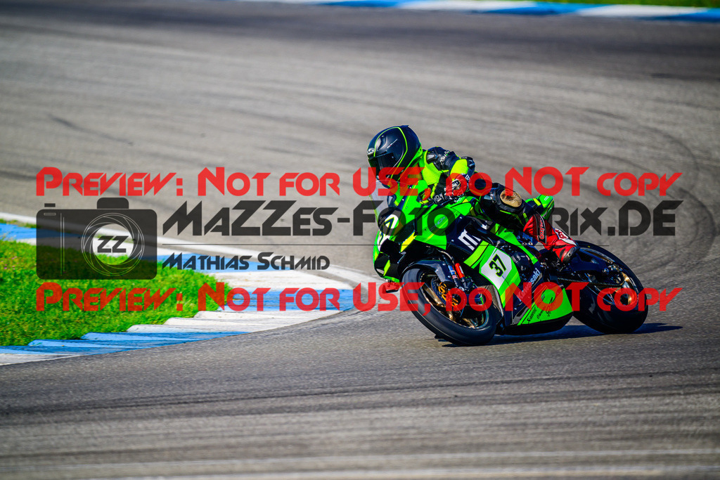 MaZZes_FotoMatrix_240520_6007705_2428 | WEISS