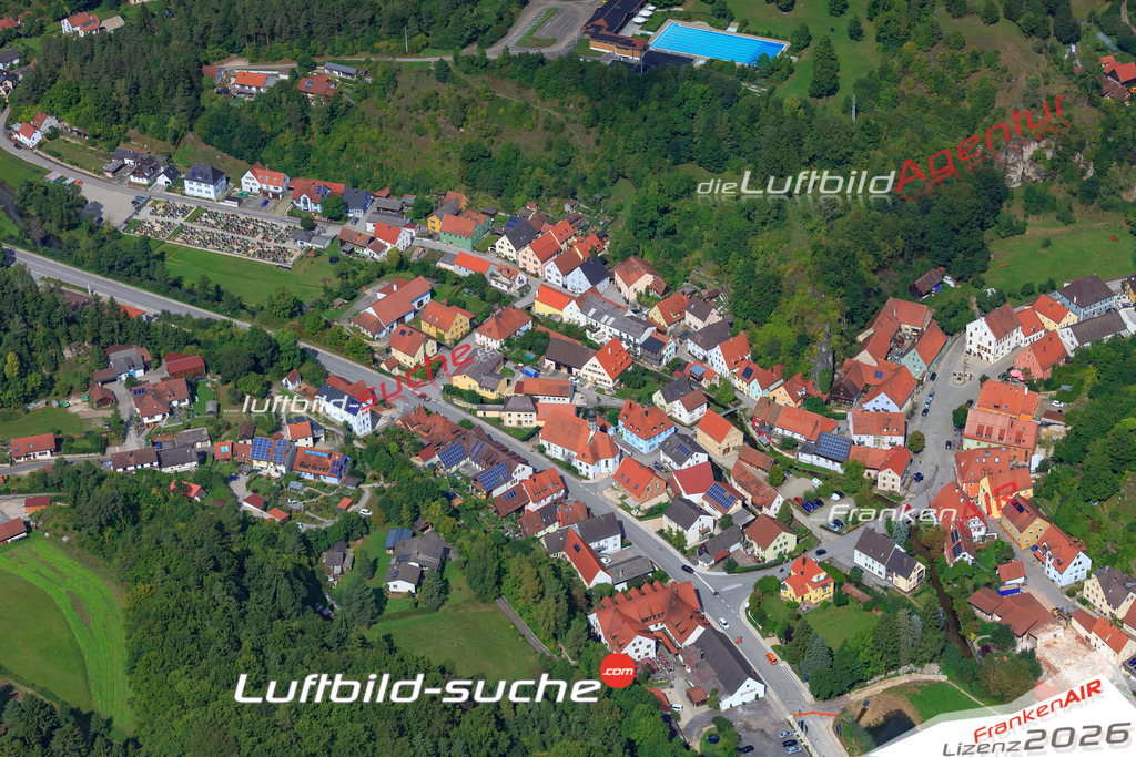 Die Luftaufnahme der Stadt Kastl wurde 2017 vom Flugzeug heraus erstellt ( keine Drohne )- hohe Auflösung für beste Qualität
