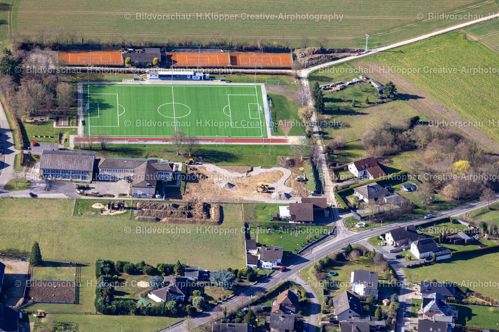 Luftbilder Nideggen-9824 | Luftbildfotografie Fußball- Stadion " FC Blau-Weiß Embken " an der Sankt Antoniusstraße, Muldenauer Straße in Nideggen im Bundesland Nordrhein-Westfalen, Deutschland - Realisiert mit Pictrs.com