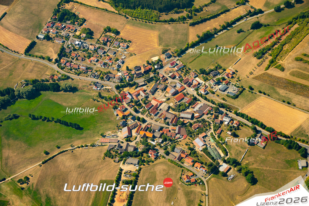 Die Luftaufnahme Mittelaschenbach - Nüsttal wurde 2022 vom Flugzeug aus (keine Drohne) erstellt. Hohe Auflösung -für große Poster und Wandbilder geeignet - Garantiert!