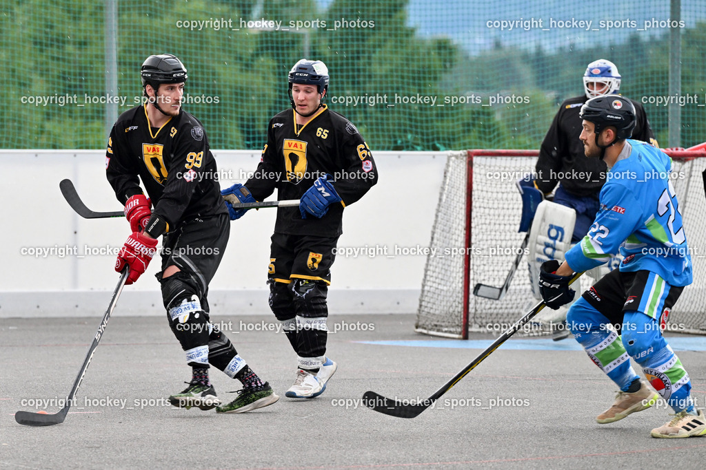 VAS Villach vs. ASKÖ Hockey Villach | #99 Alagic Adis VAS Villach, #65 Ortner Stefan VAS Villach, #22 FRIEDRICH Lukas ASKÖ Villach Hockey, VAS Villach vs. ASKÖ Hockey Villach, VAS Villach vs. ASKÖ Hockey Villach am 03.07.2025 in Villach (Alpen Arena ), Austria, (Photo by Bernd Stefan)
