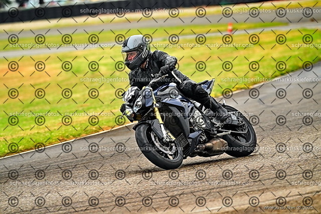25bt02-0058 | markuskiefer.com - Realisiert mit Pictrs.com