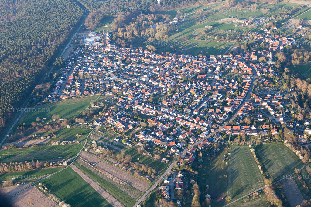 Aerial view: View of the town in Lauterbourg in the state Bas-Rhin, France. – Photo: IMG_097881.jpg taken on 03/27/2017 by Werner Riehm/FLY-FOTO.com – Resolution of the original: 5472 x 3648 px