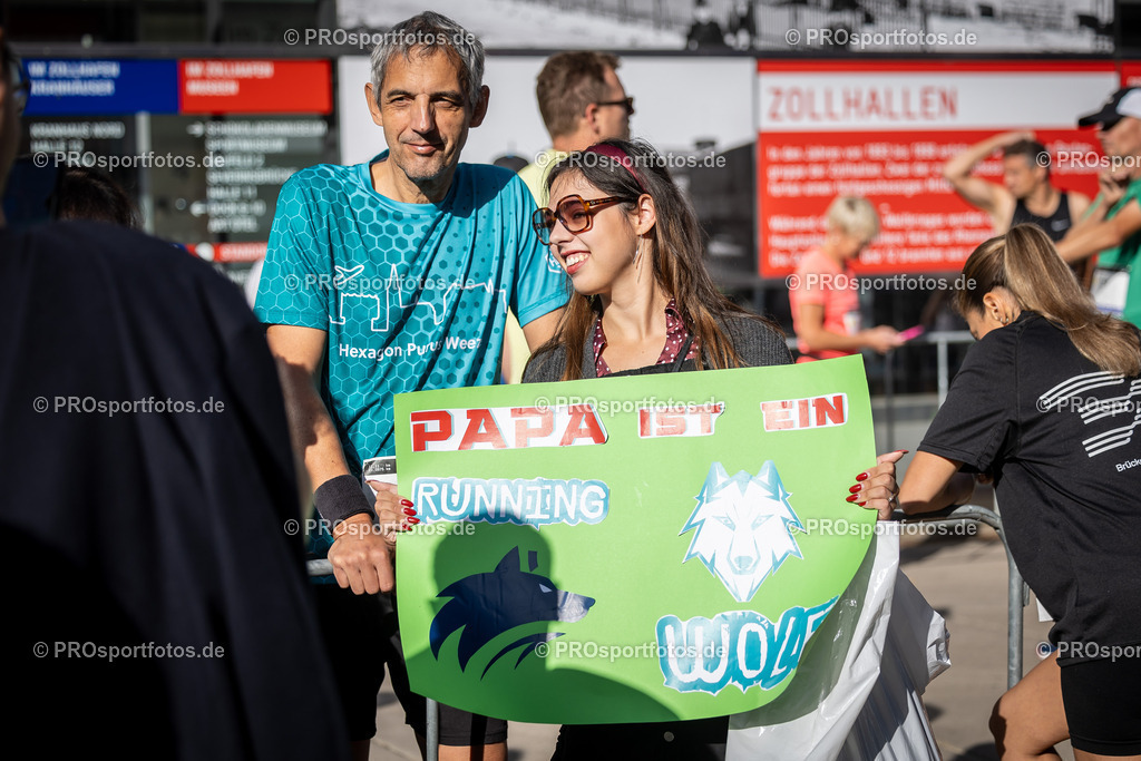 44. Kölner Brückenlauf; Koeln, 14.09.25 | Impressionen vom 44. Kölner Brückenlauf am 14.09.25 am Schokoladenmuseum in Koeln. Foto: BEAUTIFUL SPORTS/Leah Kohring