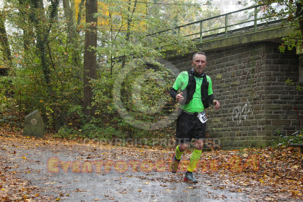 241027_0926_EV4_5624 | Sportfotografie im Rhein-Sieg Kreis, Köln, Bonn, NRW, Rheinland Pfalz, Hessen, etc. Unser Tätigkeitsfeld umfasst den Laufsport vom Volkslauf über den Marathon, Duathlon, Triathon bis zum Ultralauf wie Kölnpfad Ultra oder Schindertrail.