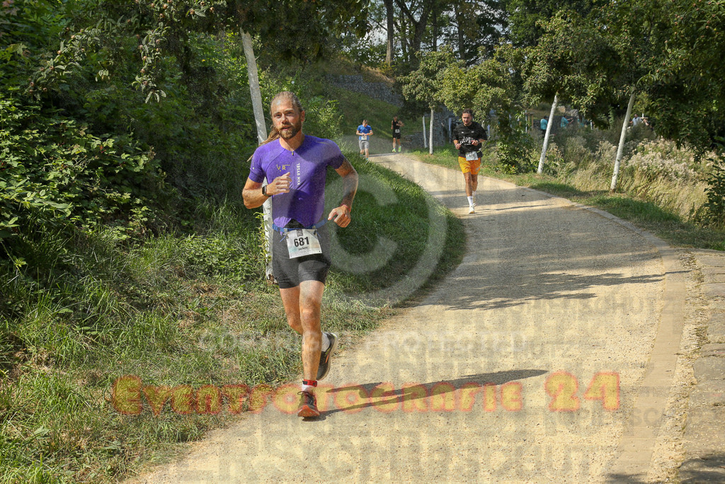 250824_1438_EX1_6936 | Sportfotografie im Rhein-Sieg Kreis, Köln, Bonn, NRW, Rheinland Pfalz, Hessen, etc. Unser Tätigkeitsfeld umfasst den Laufsport vom Volkslauf über den Marathon, Duathlon, Triathon bis zum Ultralauf wie Kölnpfad Ultra oder Schindertrail.