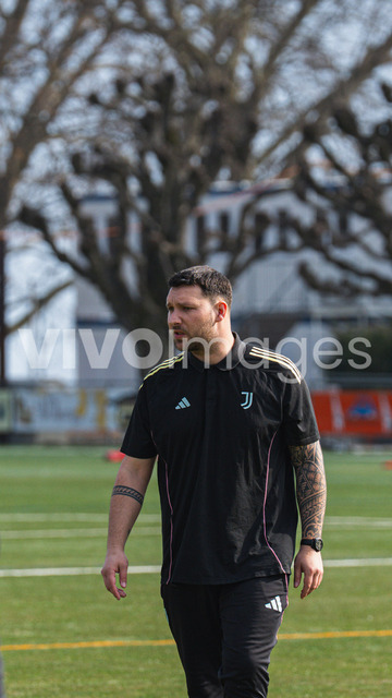 juv_lut_fmachado-0107 | Images from the Juniors B match between Juventus Academy and FC Lutry, played on 18 March 2026 in Lutry, Switzerland, featuring players, coaching staff and match action throughout the game.