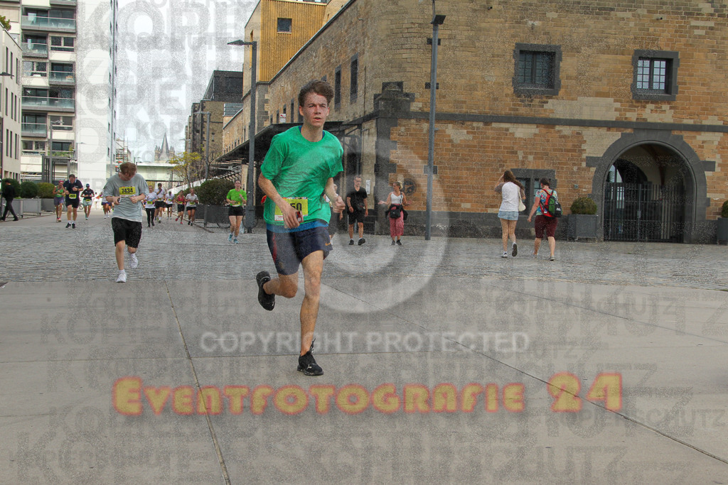 250920_1328_EV4_5721 | Sportfotografie im Rhein-Sieg Kreis, Köln, Bonn, NRW, Rheinland Pfalz, Hessen, etc. Unser Tätigkeitsfeld umfasst den Laufsport vom Volkslauf über den Marathon, Duathlon, Triathon bis zum Ultralauf wie Kölnpfad Ultra oder Schindertrail.