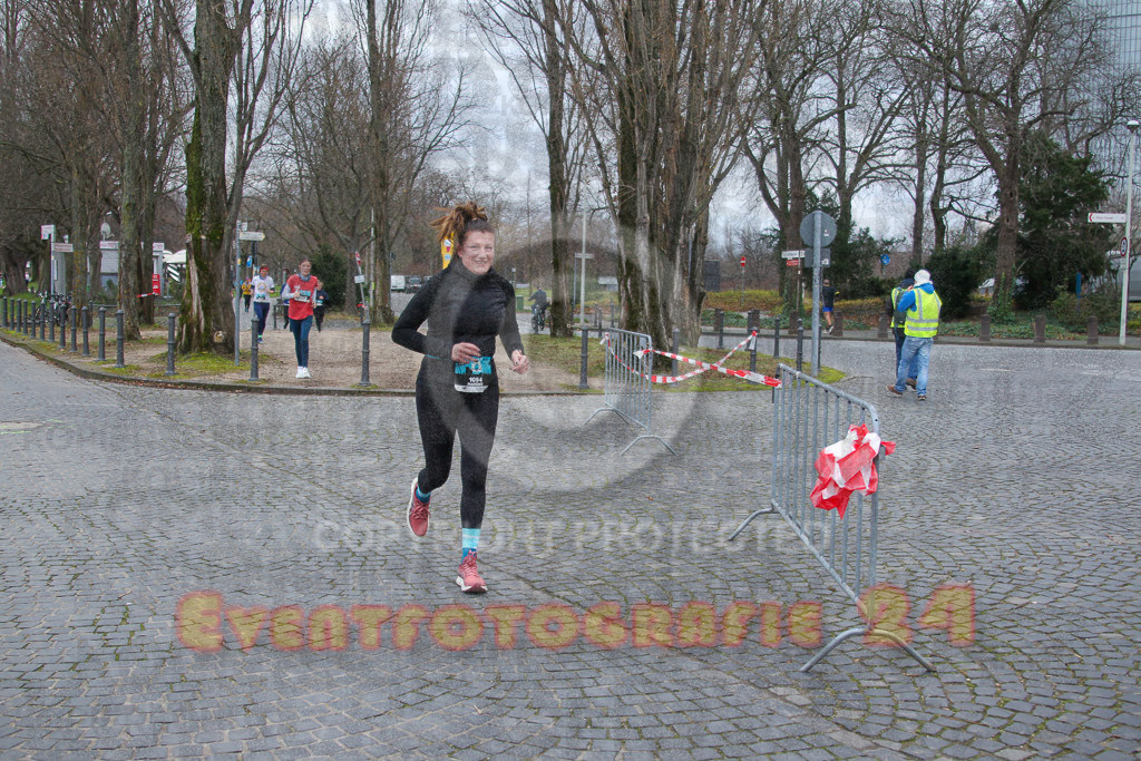 231231_1023_EV4_8658 | Sportfotografie im Rhein-Sieg Kreis, Köln, Bonn, NRW, Rheinland Pfalz, Hessen, etc. Unser Tätigkeitsfeld umfasst den Laufsport vom Volkslauf über den Marathon, Duathlon, Triathon bis zum Ultralauf wie Kölnpfad Ultra oder Schindertrail.