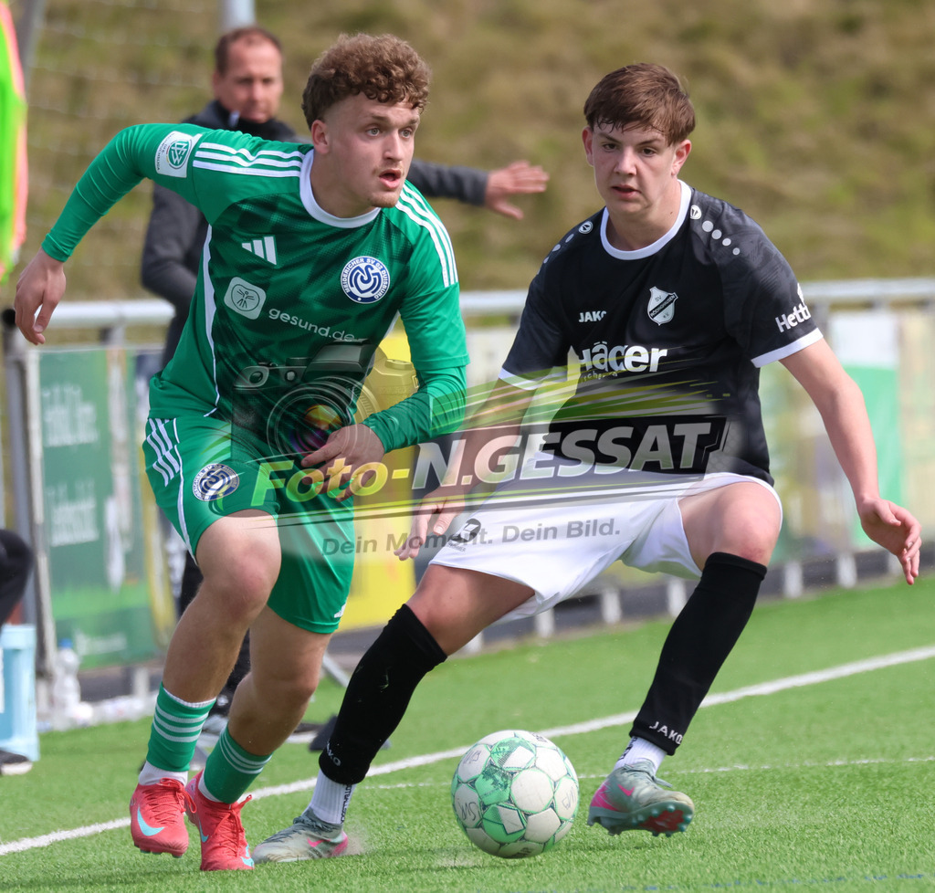 SV Rödinghausen - MSV Duisburg | Auf dem Bild zu sehen: schwarz SV Rödinghausen ; grün MSV Duisburg: SV Rödinghausen, MSV Duisburg, Saison 25/26, A-Jugend, Testspiel, Rödinghausen, Deutschland - Realisiert mit Pictrs.com